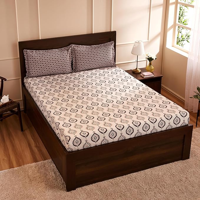 Solimo Amazon brand white cotton bedsheet best for small rooms under budget